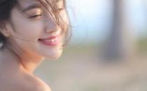 怎么化妝才顯得皮膚白嫩？