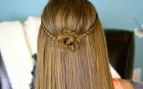 淑女側扎馬尾怎么扎？側馬尾的扎法