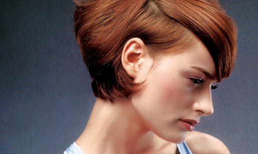 總按一種方式將頭發分區易長白發!