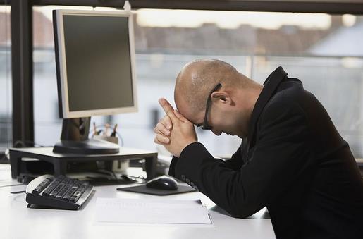 白領(lǐng)警惕！不良?jí)牧?xí)慣影響大腦亞健康