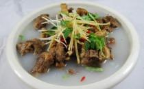 吃什么能夠潤肺？羅漢果百合雞湯