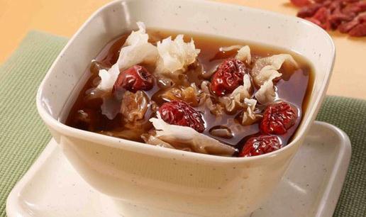 手腳冰涼的人飲食需要注意什么？