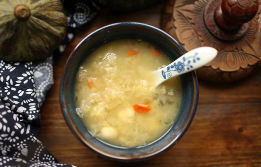 吃銀耳有什么好處？銀耳怎么挑選？