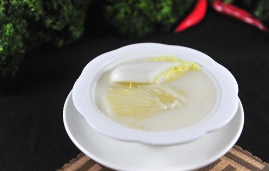 飲食養生吃什么？吃野生鮭魚可預防中風