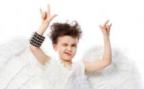 不是調皮 孩子連續做鬼臉得警惕