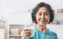 老年人保持快樂有四個絕招！