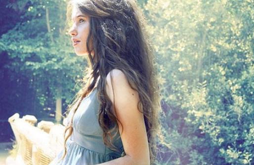 簡(jiǎn)單豐胸小技巧：做擴(kuò)胸運(yùn)動(dòng)