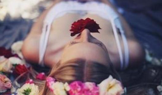 大學生應該怎么面對愛情？