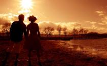 怎么接吻更能增進(jìn)感情？