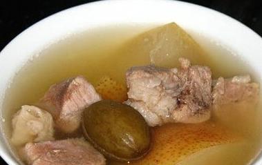 冬季女人5款養生湯 潤膚潤燥更養陰