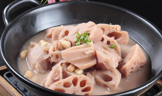 蓮藕有什么營養價值？蓮藕配花生清熱潤膚