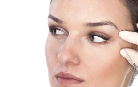 眼部肌膚保養(yǎng) 根據(jù)年齡保養(yǎng)更省事