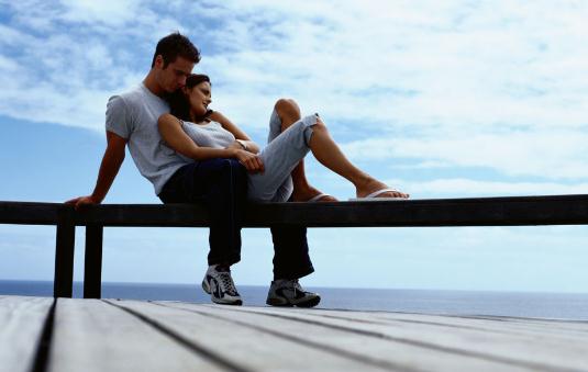 從親吻讀懂男人心 親吻前額代表什么？