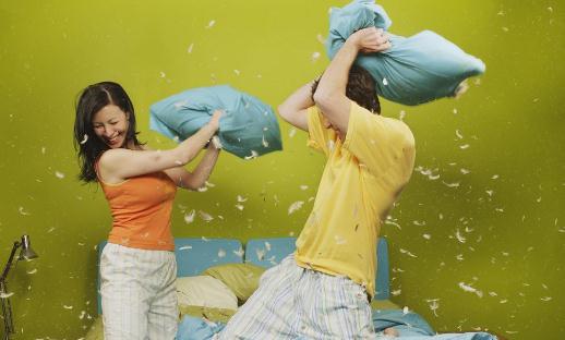 怎么增加夫妻感情？多牽手擁抱