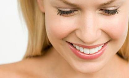 老人經常牙齒發酸是怎么回事