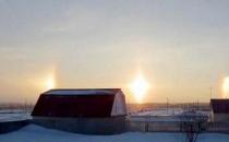 ?俄羅斯現(xiàn)罕見幻日奇觀“三日凌空”驚呆眾民