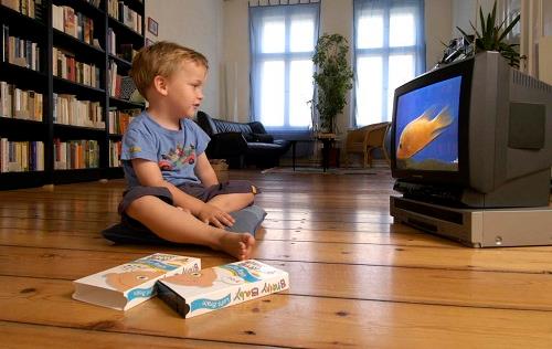 經常看電視對孩子有什么影響？