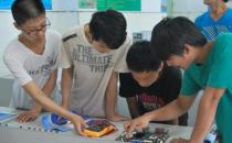 學(xué)生想變聰明，請(qǐng)多多動(dòng)手