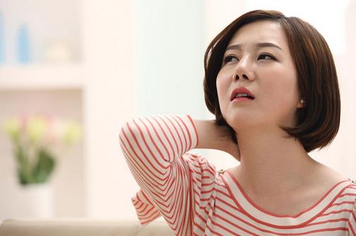 上班族適當“拉筋”治療亞健康