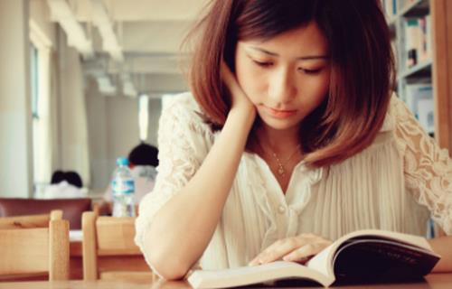 為什么一拿起書就想睡覺