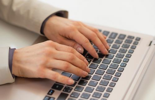 網絡給青少年帶來的影響