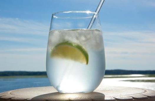 小蘇打水有什么功效？如何自制小蘇打水？