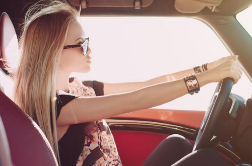 開車族頸椎易受傷 7個(gè)方法預(yù)防頸椎病