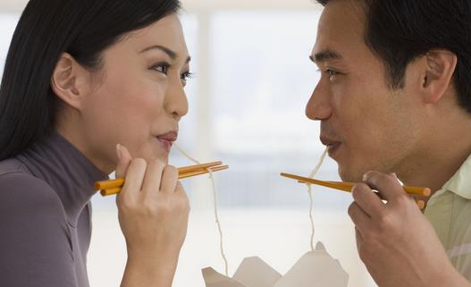 女人要學會哪些性暗示技巧？