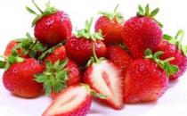 洗草莓要不要去葉頭？教你草莓的正確清洗方法