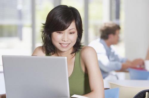 電腦一族良好姿勢遠離頸椎病