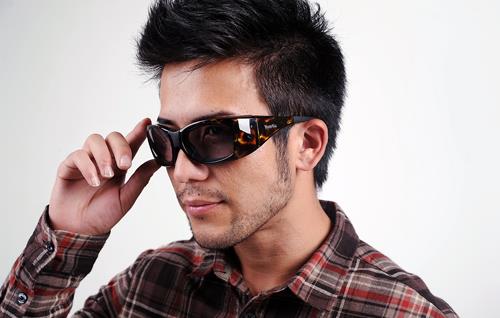 30度俯角看電腦可防眼干澀