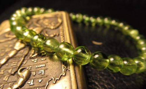 橄欖石如何鑒別？橄欖石的鑒別方法