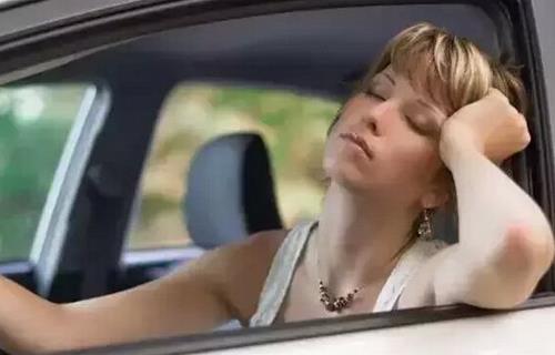 為什么開車族容易患干眼癥？