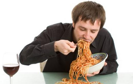 吃太快危害多 一口飯應嚼20次?