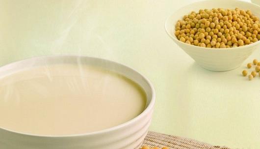 榨豆漿前黃豆要泡三天：有助鈣吸收