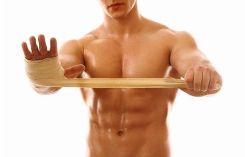 白領(lǐng)男士的腹部簡單健身三法