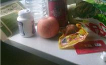 火車上吃東西有講究 適當多吃堿性食物