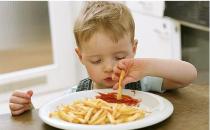 寶寶吃太多長不高 孩子增高3誤區