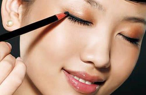 盤(pán)點(diǎn)化妝有哪些步驟