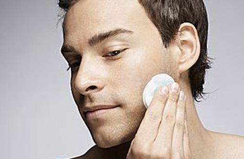 男人如何保養出健康潤澤的肌膚?