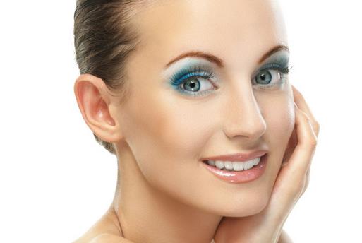 簡單幾步教你迅速補妝