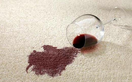 衣服沾到葡萄酒了怎么辦?