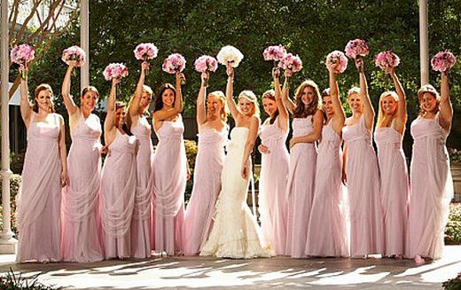 伴娘應該怎么穿？伴娘服飾搭配技巧