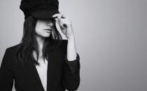 黑色衣服如何搭配和裝扮？