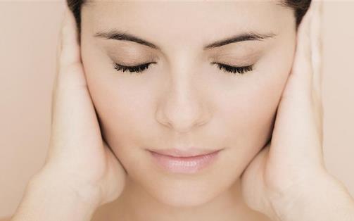 耳部整形：發覺發際中的美麗