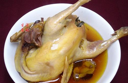 臉上長痘痘不能吃什么？