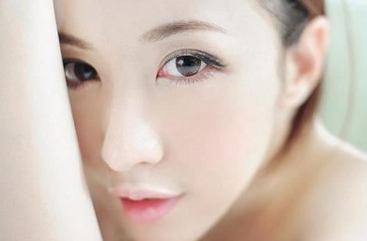 額頭長痘痘該怎么祛痘