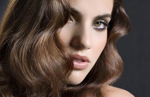 頭發(fā)護(hù)理知識(shí) 解讀夏日秀發(fā)防曬困惑