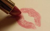 如何快速消除讓人羞羞的吻痕？