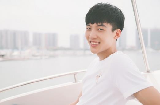 男人也愛上整容